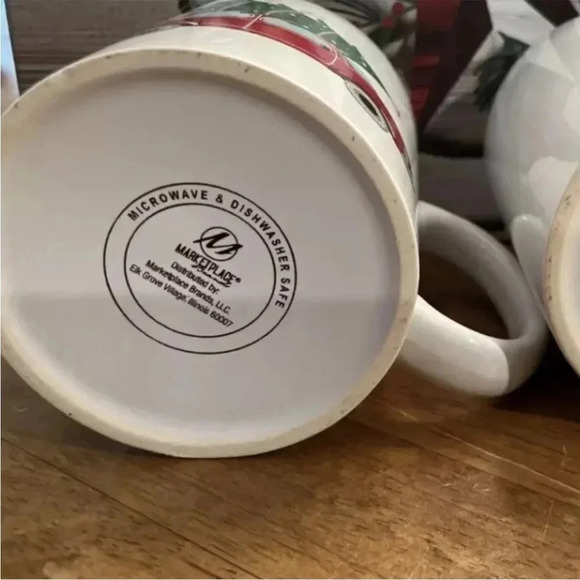 2 Coffee Tea Mug Set W/ Gift Box - Red Car Hauling A Christmas Tree Cups So Cute - Picture 6 of 6